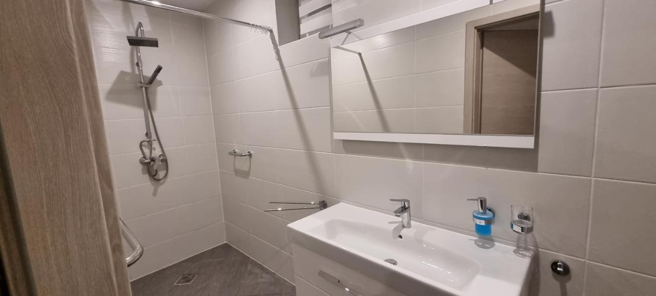 Hos-Cegledi Vendeghaz Miskolc -Oenallo Otthon, Mely Csak Az Oenoeke Екстериор снимка