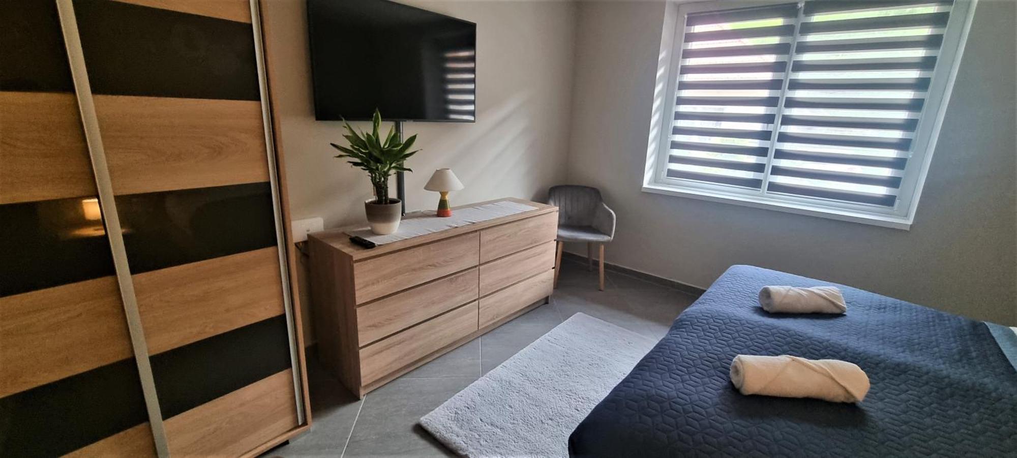 Hos-Cegledi Vendeghaz Miskolc -Oenallo Otthon, Mely Csak Az Oenoeke Екстериор снимка